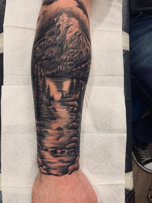 Kaliber 45 | Tattoo Studio Wels