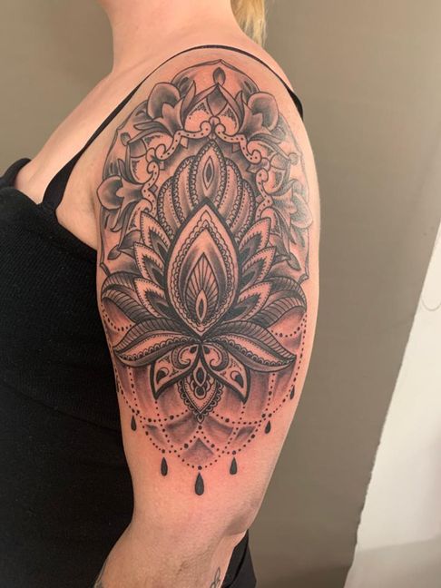 Kaliber 45 | Tattoo Studio Wels