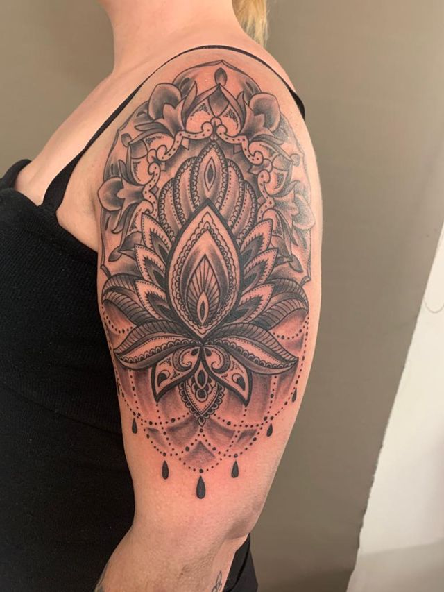 Kaliber 45 | Tattoo Studio Wels